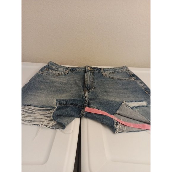 Women's Forever 21 Premium High-rise Distressed Cut Off Shorts Size 29 - Picture 8 of 8